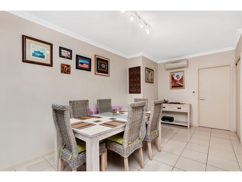 261 12 Gregory Street, Westcourt QLD 4870