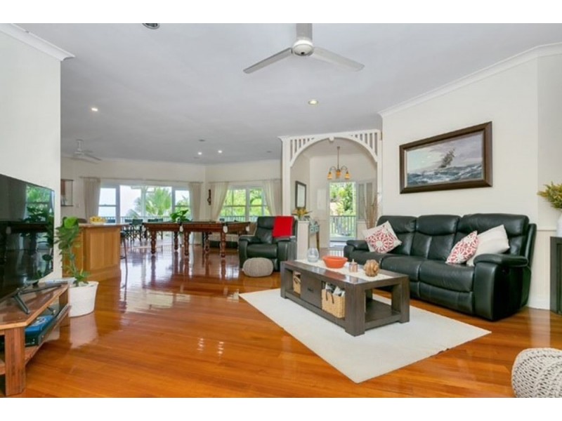 24 Oceanview Place, Mooroobool QLD 4870