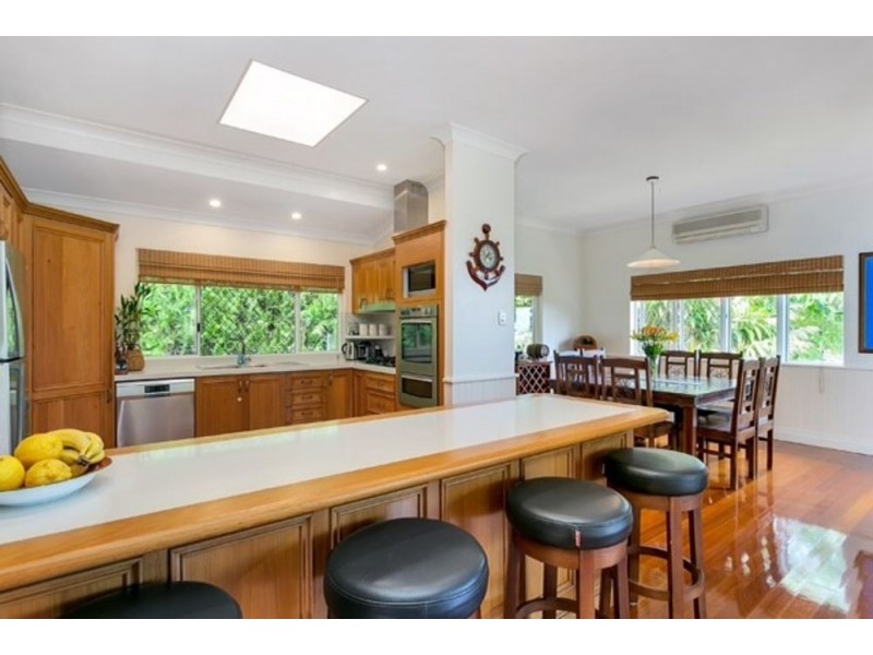24 Oceanview Place, Mooroobool QLD 4870