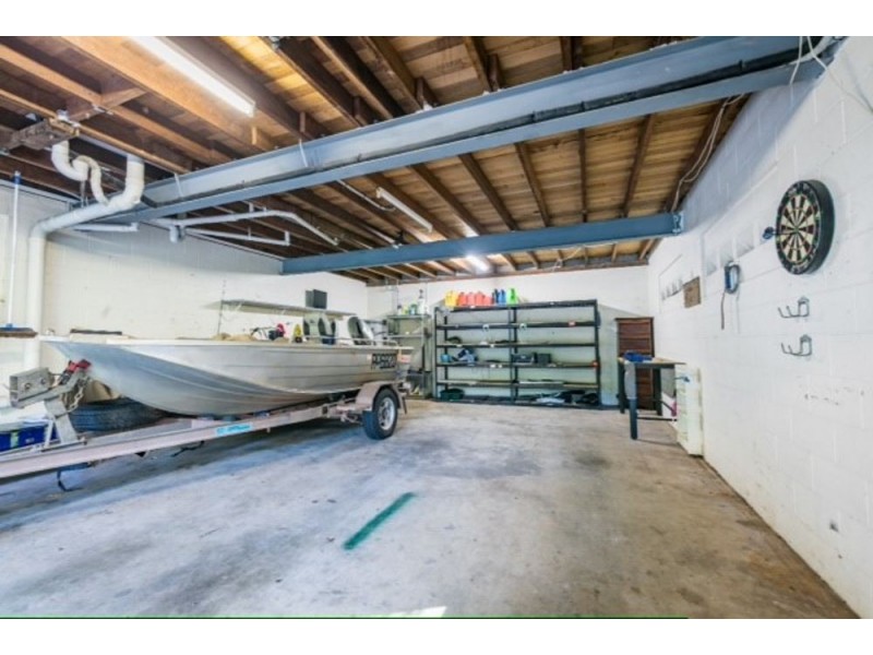 24 Oceanview Place, Mooroobool QLD 4870