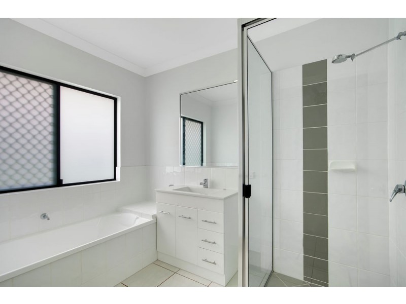 8 Malekula Close, Bentley Park QLD 4869