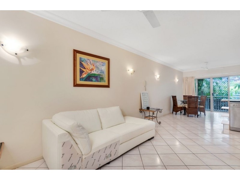 1204 2 Greenslopes Street, Cairns North QLD 4870