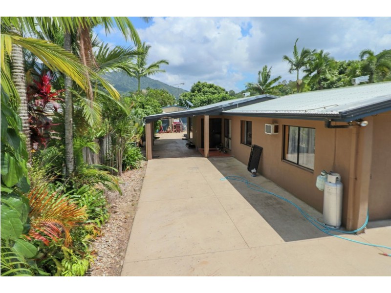 31 Hobson Drive, Brinsmead QLD 4870