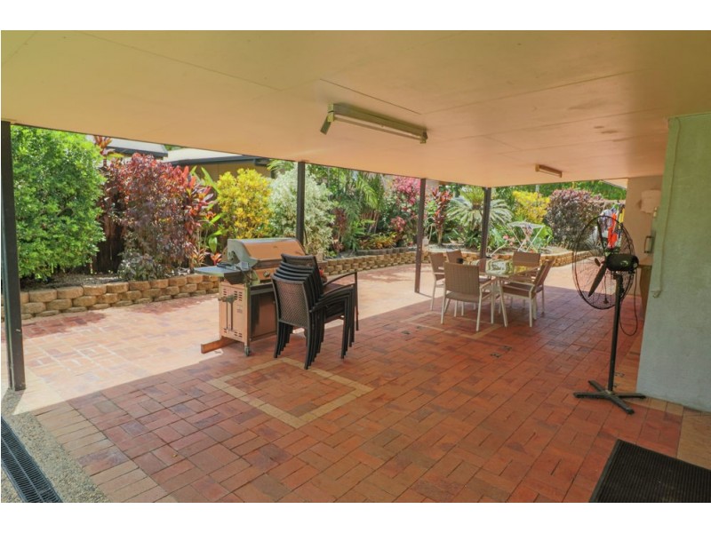 31 Hobson Drive, Brinsmead QLD 4870