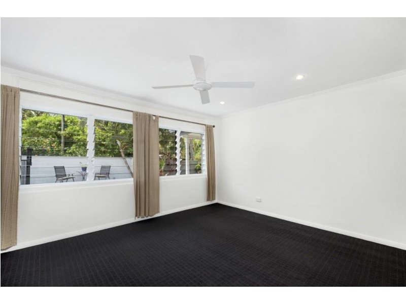 46 Heavey Crescent, Whitfield QLD 4870