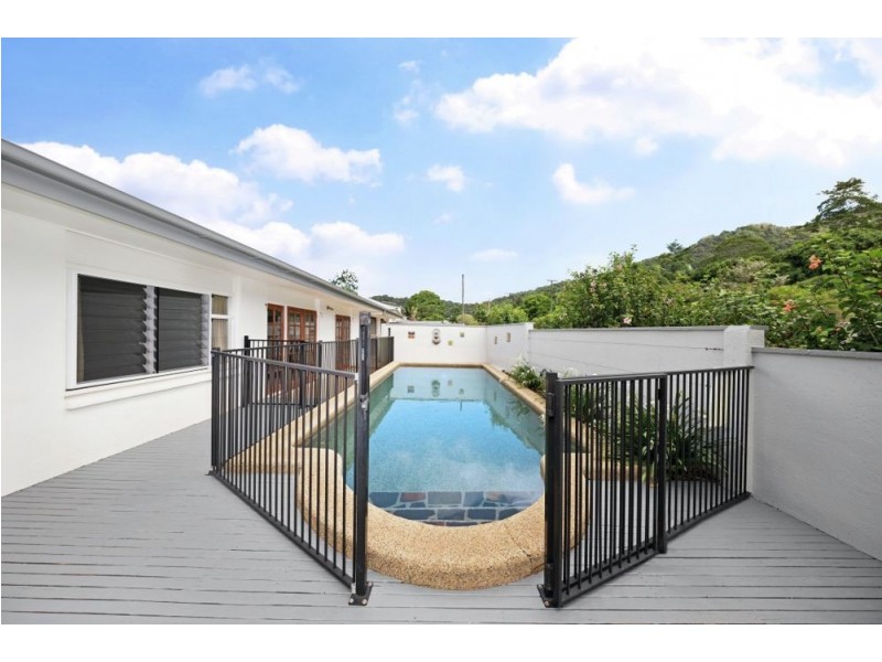 46 Heavey Crescent, Whitfield QLD 4870