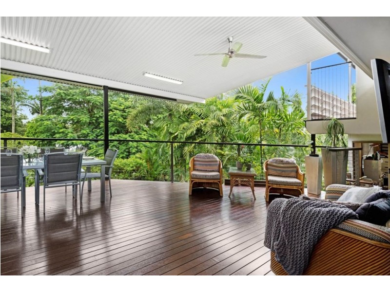 129 Hillview Crescent, Whitfield QLD 4870