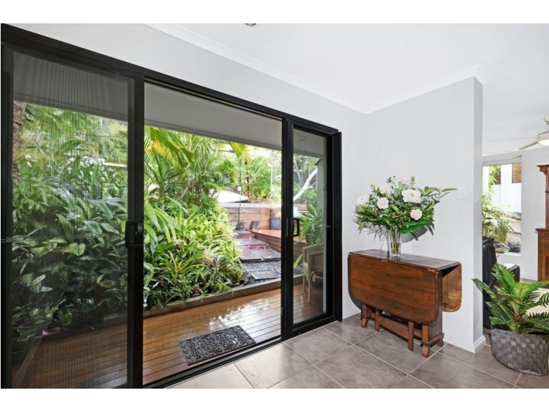 129 Hillview Crescent, Whitfield QLD 4870