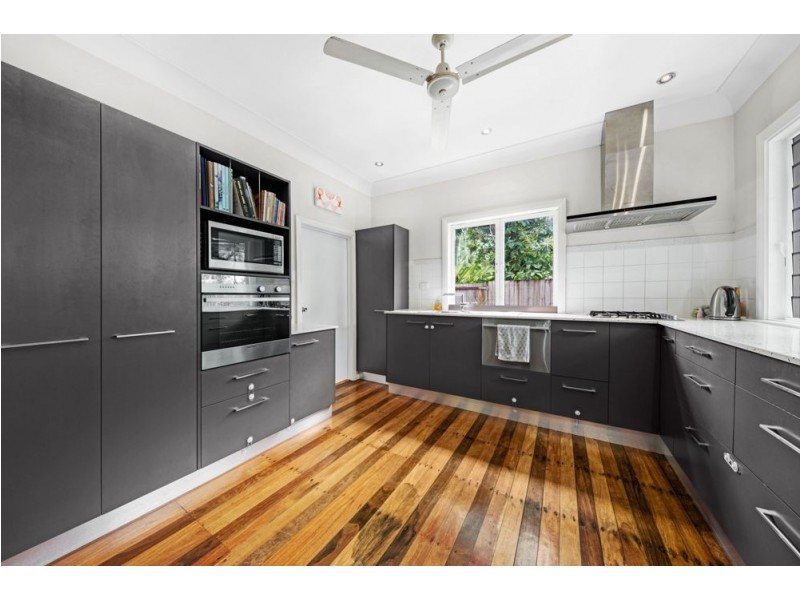 14 Draper Place, Whitfield QLD 4870