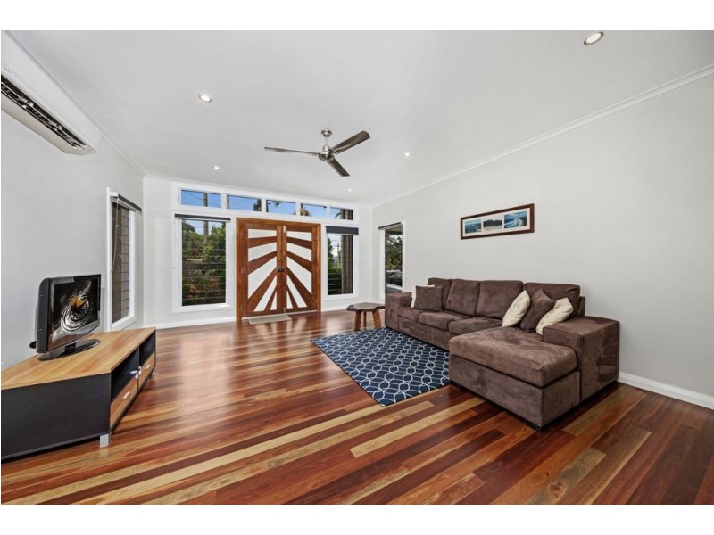 14 Draper Place, Whitfield QLD 4870