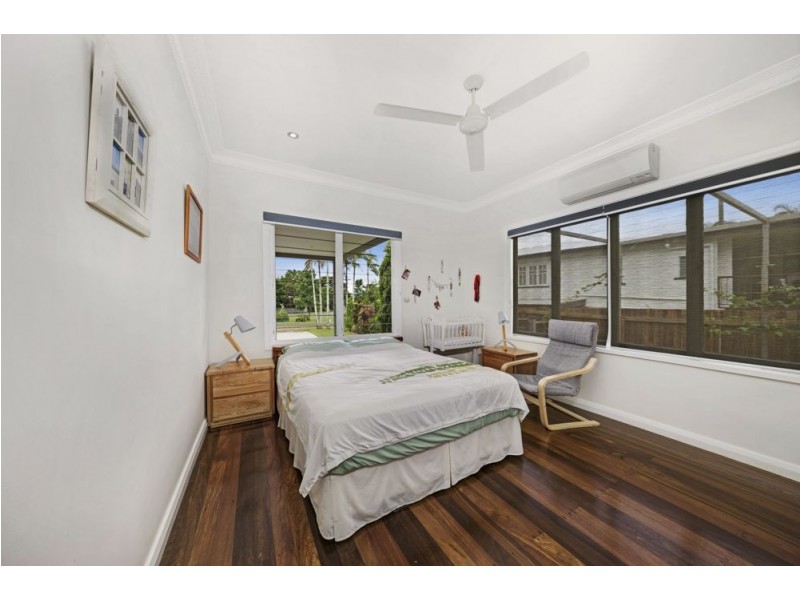 14 Draper Place, Whitfield QLD 4870