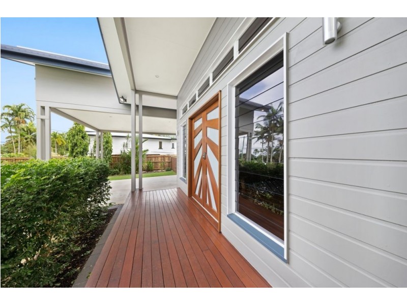 14 Draper Place, Whitfield QLD 4870