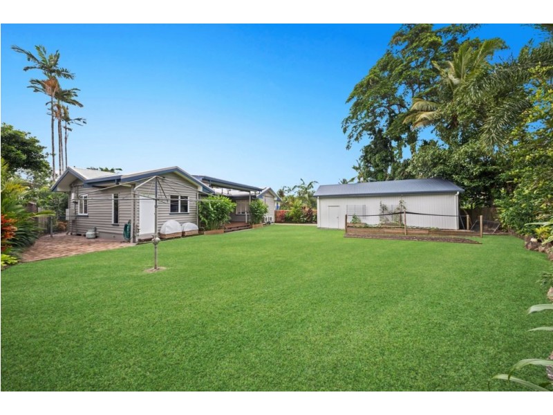 14 Draper Place, Whitfield QLD 4870
