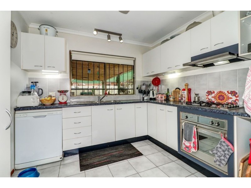 22 Barrine Court, Caravonica QLD 4878