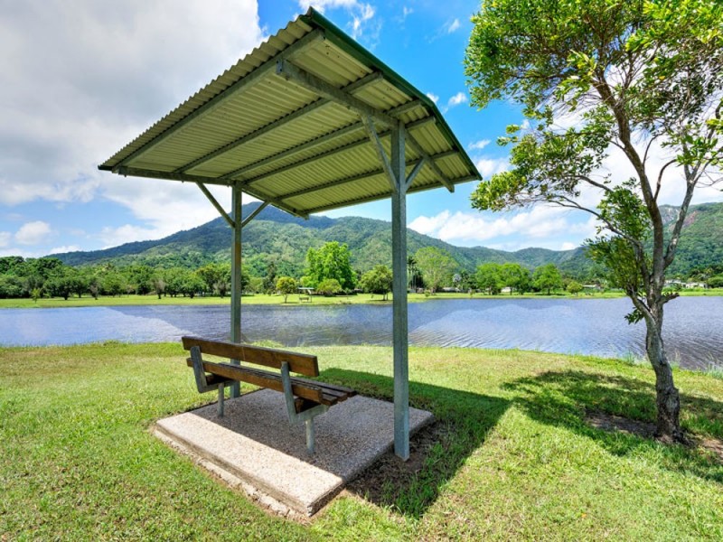 22 Barrine Court, Caravonica QLD 4878