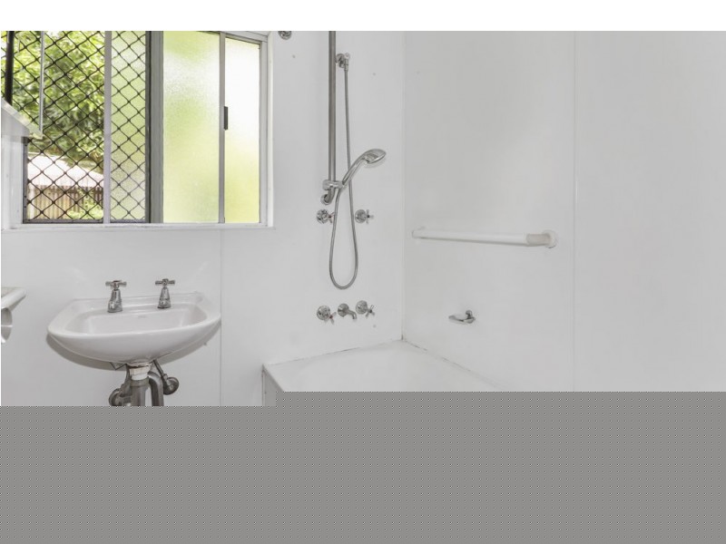 106 Murray Street, Manoora QLD 4870