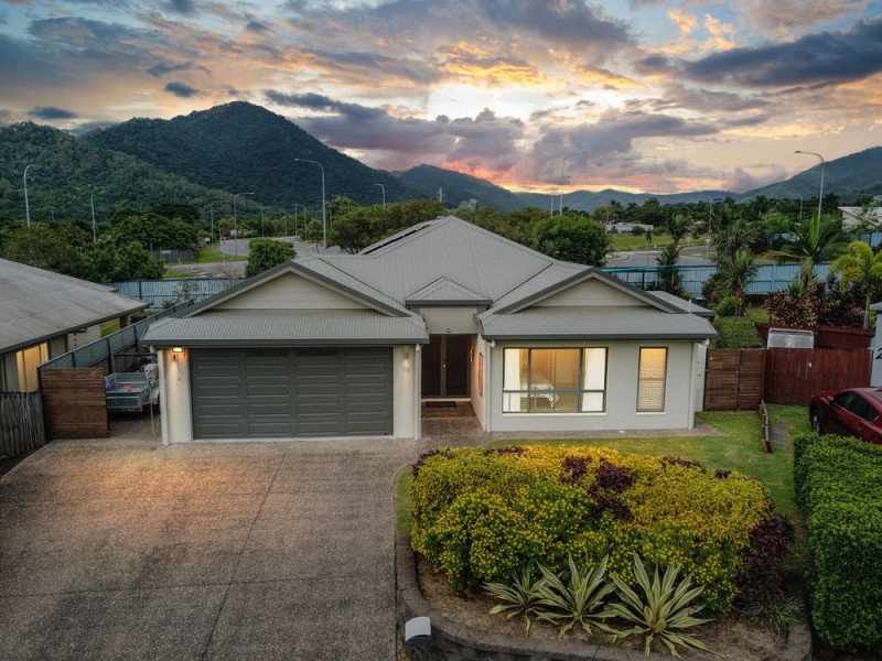 30 Norfolk Circuit, Redlynch QLD 4870