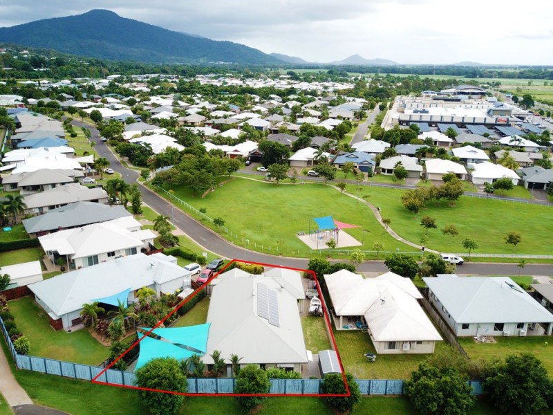 30 Norfolk Circuit, Redlynch QLD 4870