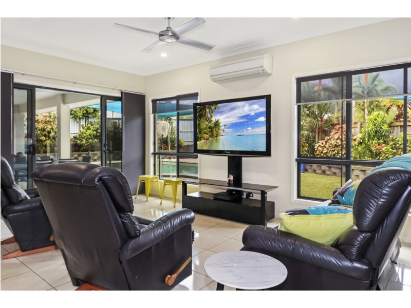 30 Norfolk Circuit, Redlynch QLD 4870