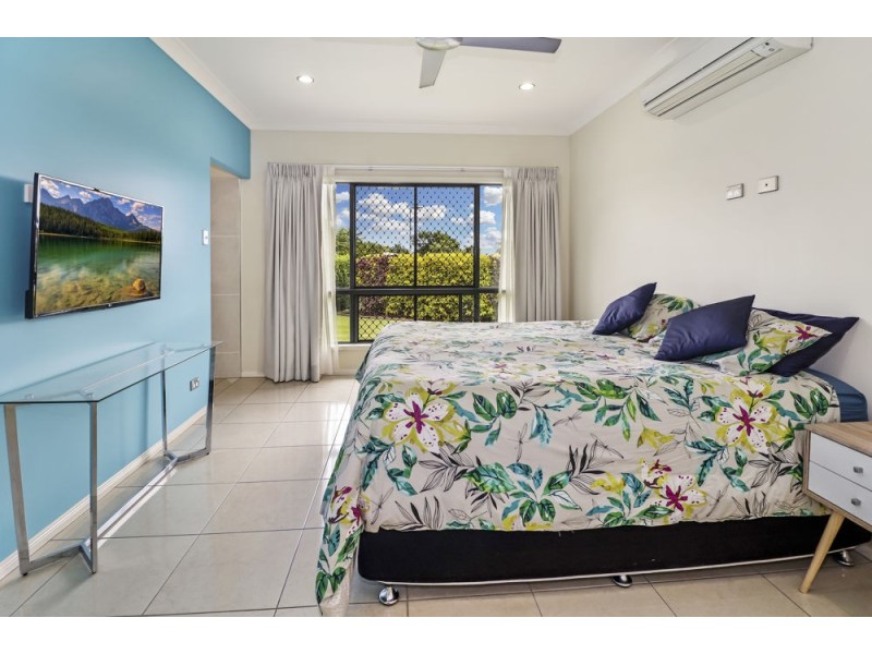 30 Norfolk Circuit, Redlynch QLD 4870