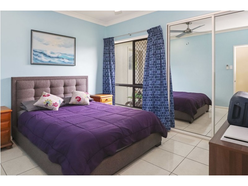 30 Norfolk Circuit, Redlynch QLD 4870