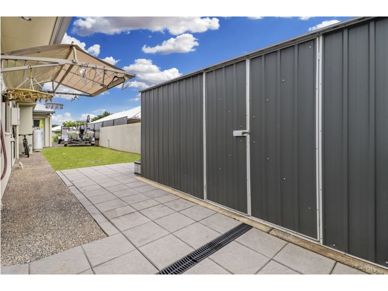 30 Norfolk Circuit, Redlynch QLD 4870