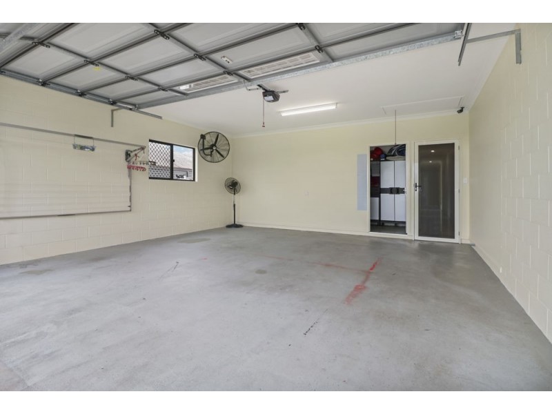 30 Norfolk Circuit, Redlynch QLD 4870