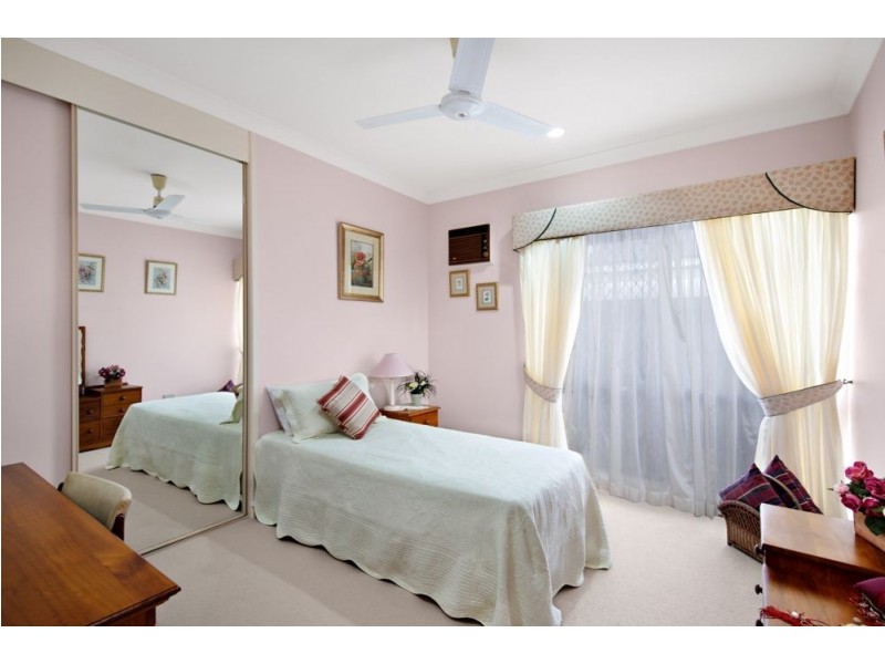 18 Gloucester Street, Whitfield QLD 4870