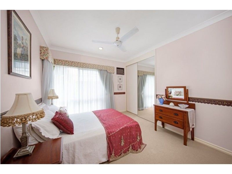 18 Gloucester Street, Whitfield QLD 4870