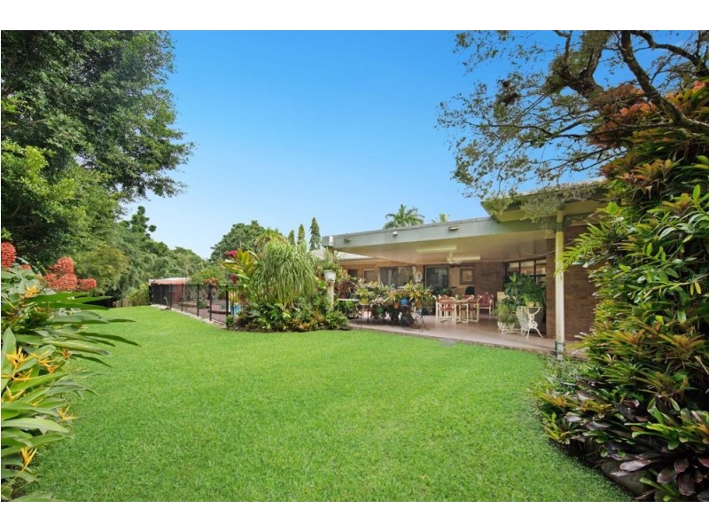 18 Gloucester Street, Whitfield QLD 4870