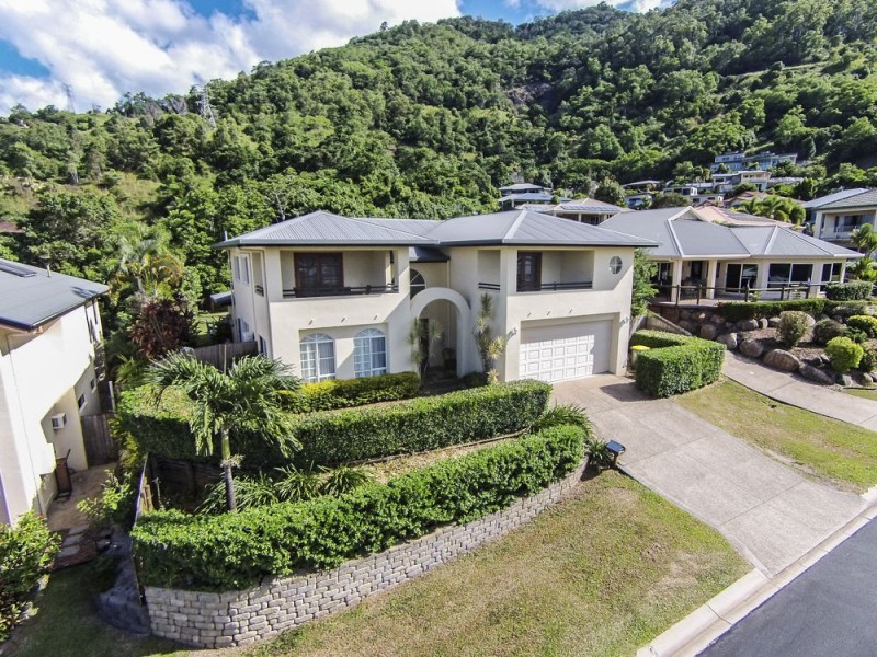 13 Yellowfin Close, Kanimbla QLD 4870