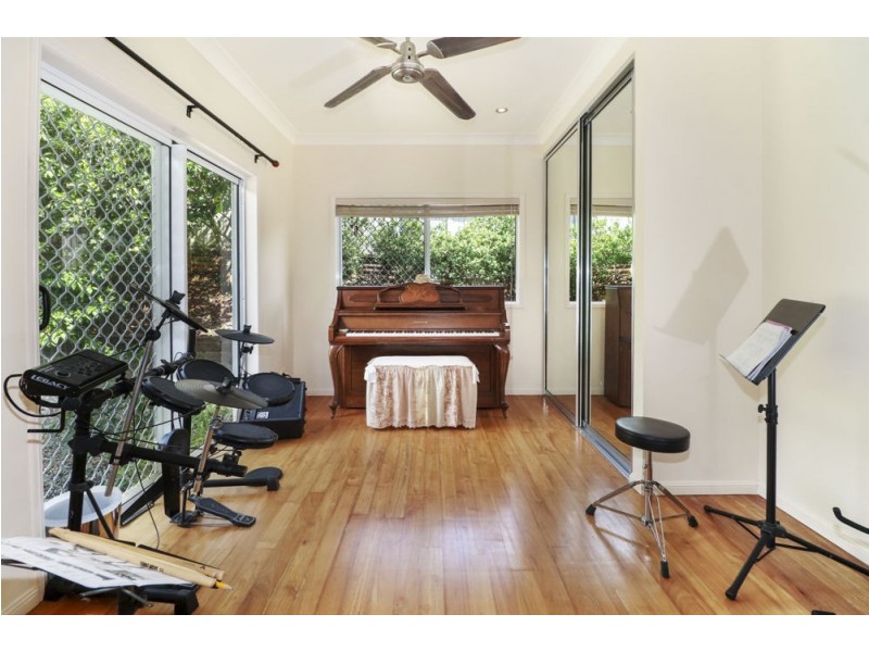 13 Yellowfin Close, Kanimbla QLD 4870