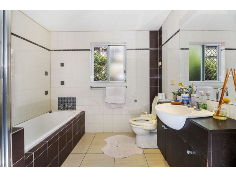 13 Yellowfin Close, Kanimbla QLD 4870