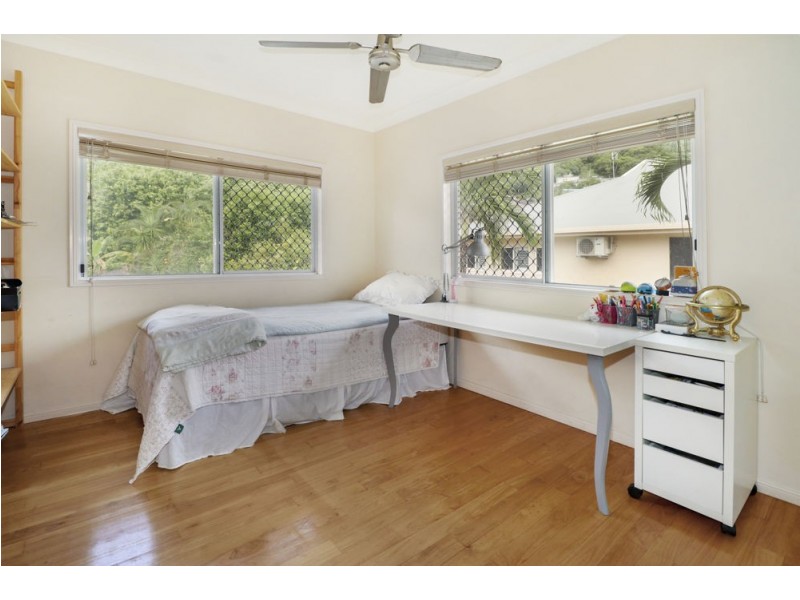 13 Yellowfin Close, Kanimbla QLD 4870