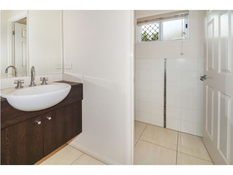 13 Yellowfin Close, Kanimbla QLD 4870