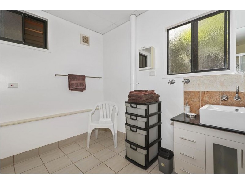 17 -19 Black Gully Road, Tinaroo QLD 4872