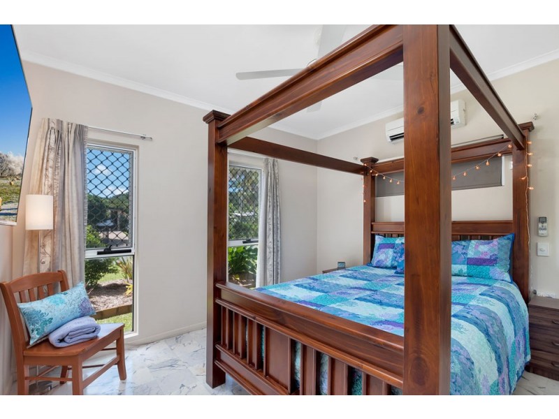 17 Meston Crescent, Brinsmead QLD 4870