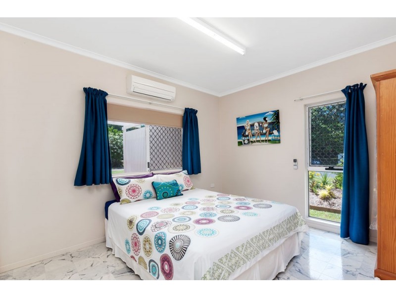 17 Meston Crescent, Brinsmead QLD 4870