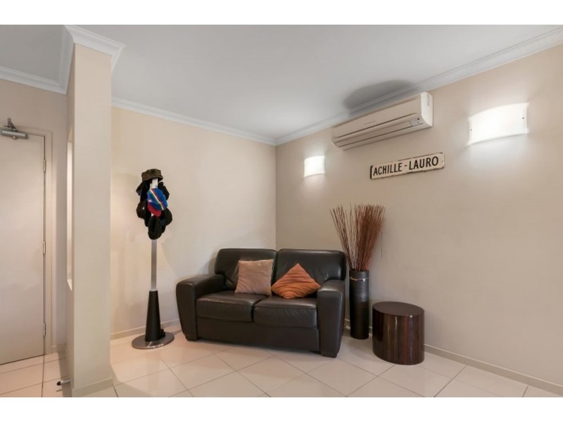 321 12 Gregory Street, Westcourt QLD 4870