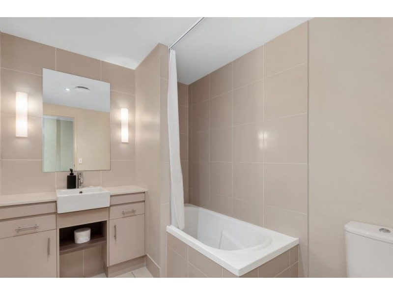 321 12 Gregory Street, Westcourt QLD 4870