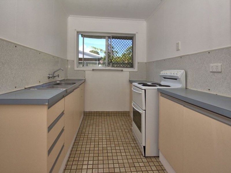 11 Hepburn Street, White Rock QLD 4868