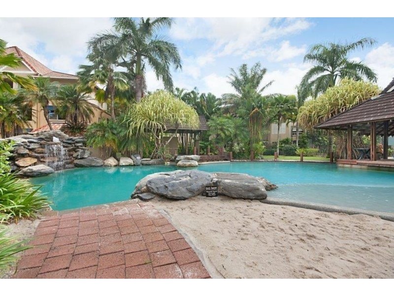 1204/2 Greenslopes Street, Cairns North QLD 4870