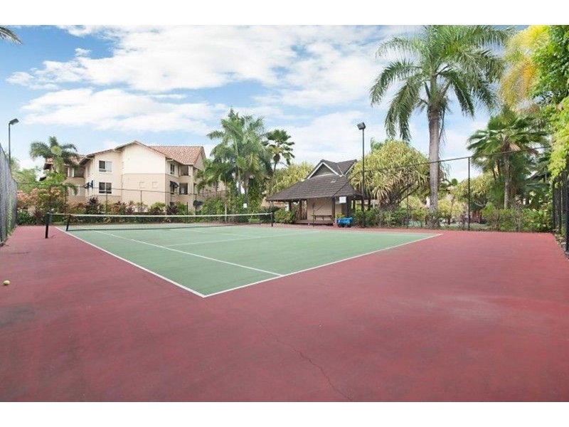 1204/2 Greenslopes Street, Cairns North QLD 4870
