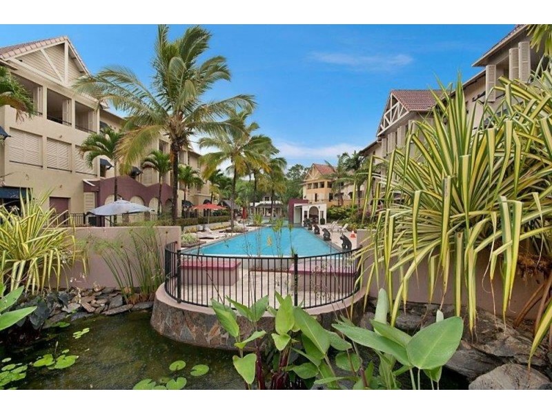 1204/2 Greenslopes Street, Cairns North QLD 4870