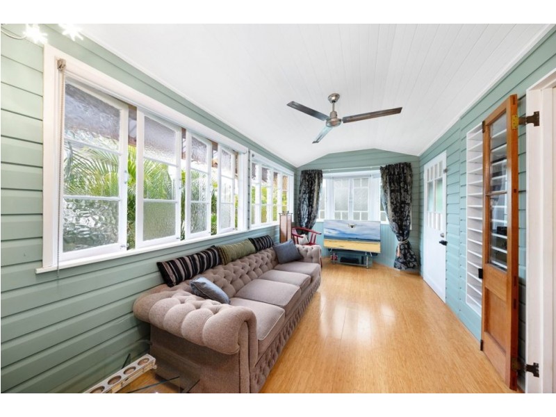 372-374 Draper Street, Parramatta Park QLD 4870