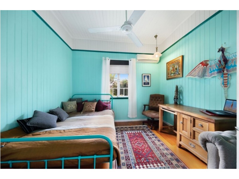 372-374 Draper Street, Parramatta Park QLD 4870