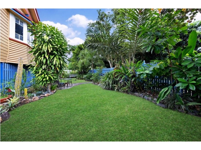 372-374 Draper Street, Parramatta Park QLD 4870