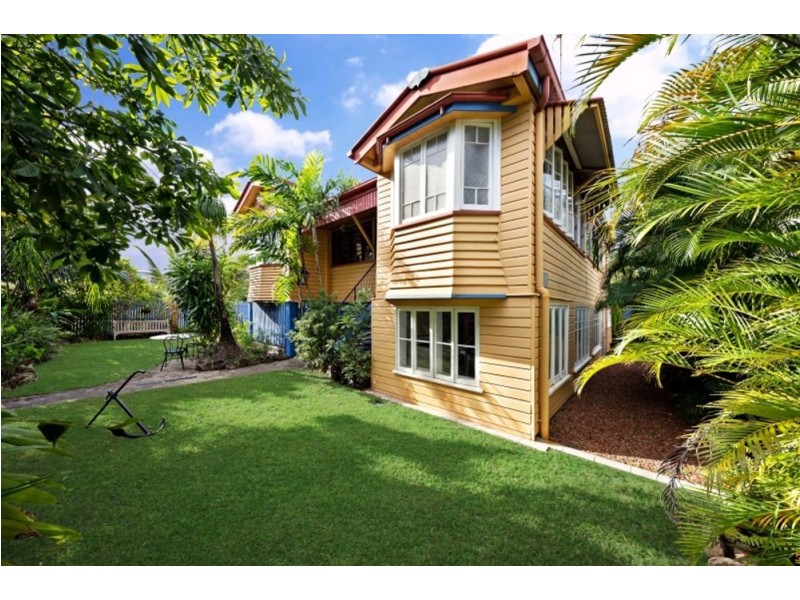 372-374 Draper Street, Parramatta Park QLD 4870