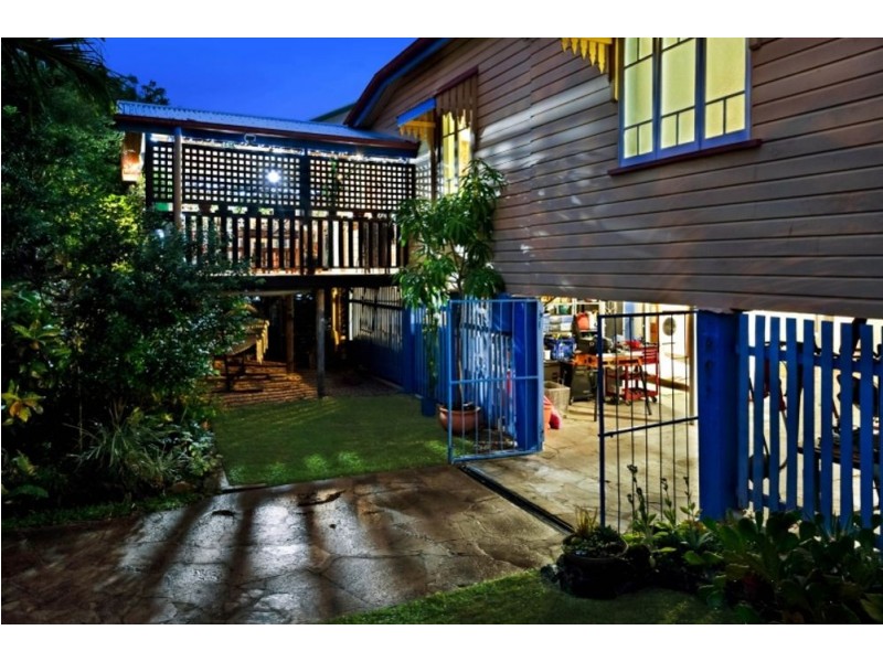 372-374 Draper Street, Parramatta Park QLD 4870