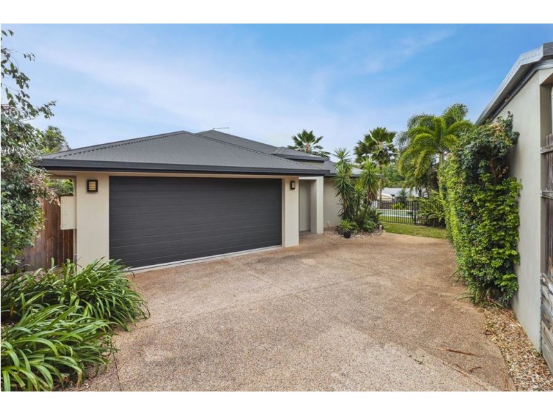 104 McFarlane Drive, Kanimbla QLD 4870